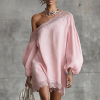 Olivia Vestito Mini in Pizzo con Spalle Scoperte e Maniche Voluminose