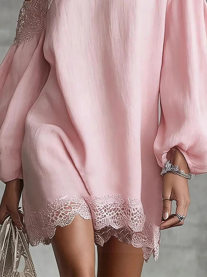Olivia Vestito Mini in Pizzo con Spalle Scoperte e Maniche Voluminose