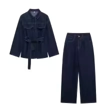 Completo in denim a due pezzi con cintura