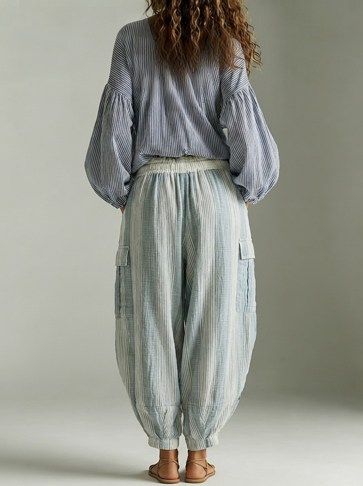 Set di due pezzi con top a maniche a lanterna a righe bohemien e pantaloni a lanterna