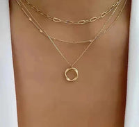 Collana classica in oro a strati con pendente